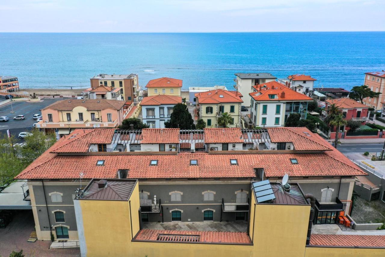 Casa Myconis 68Mq A Due Passi Dal Mare Di San Vincenzo Appartement Buitenkant foto