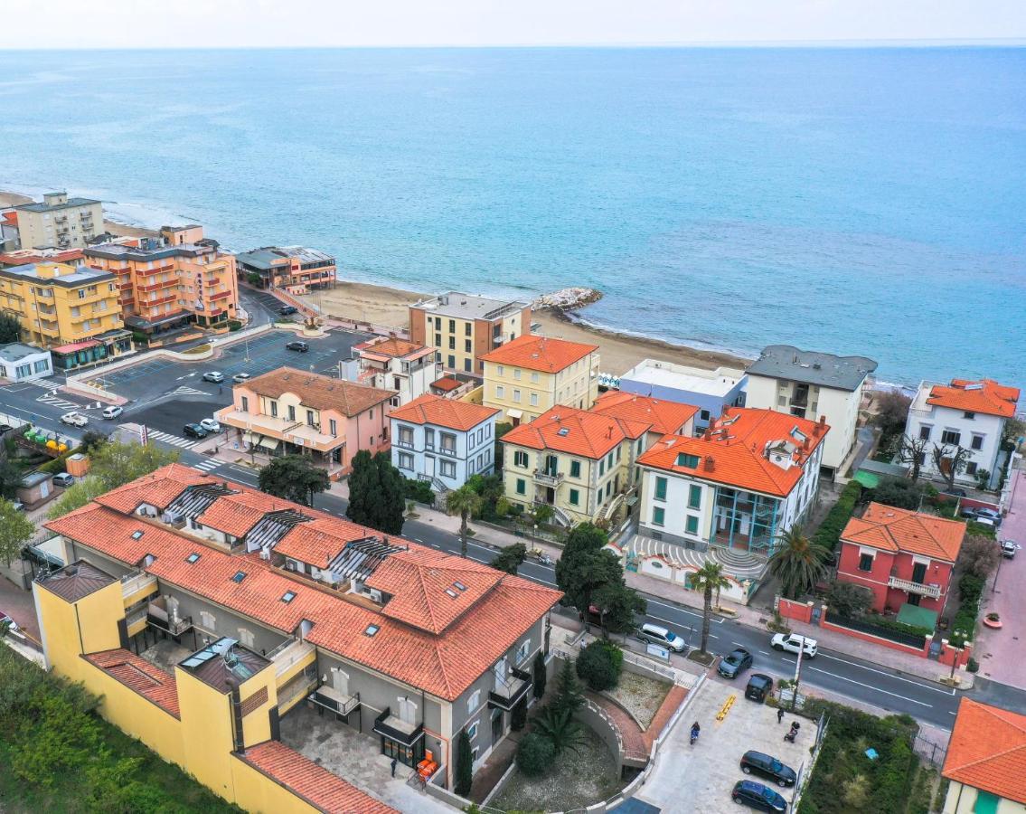 Casa Myconis 68Mq A Due Passi Dal Mare Di San Vincenzo Appartement Buitenkant foto